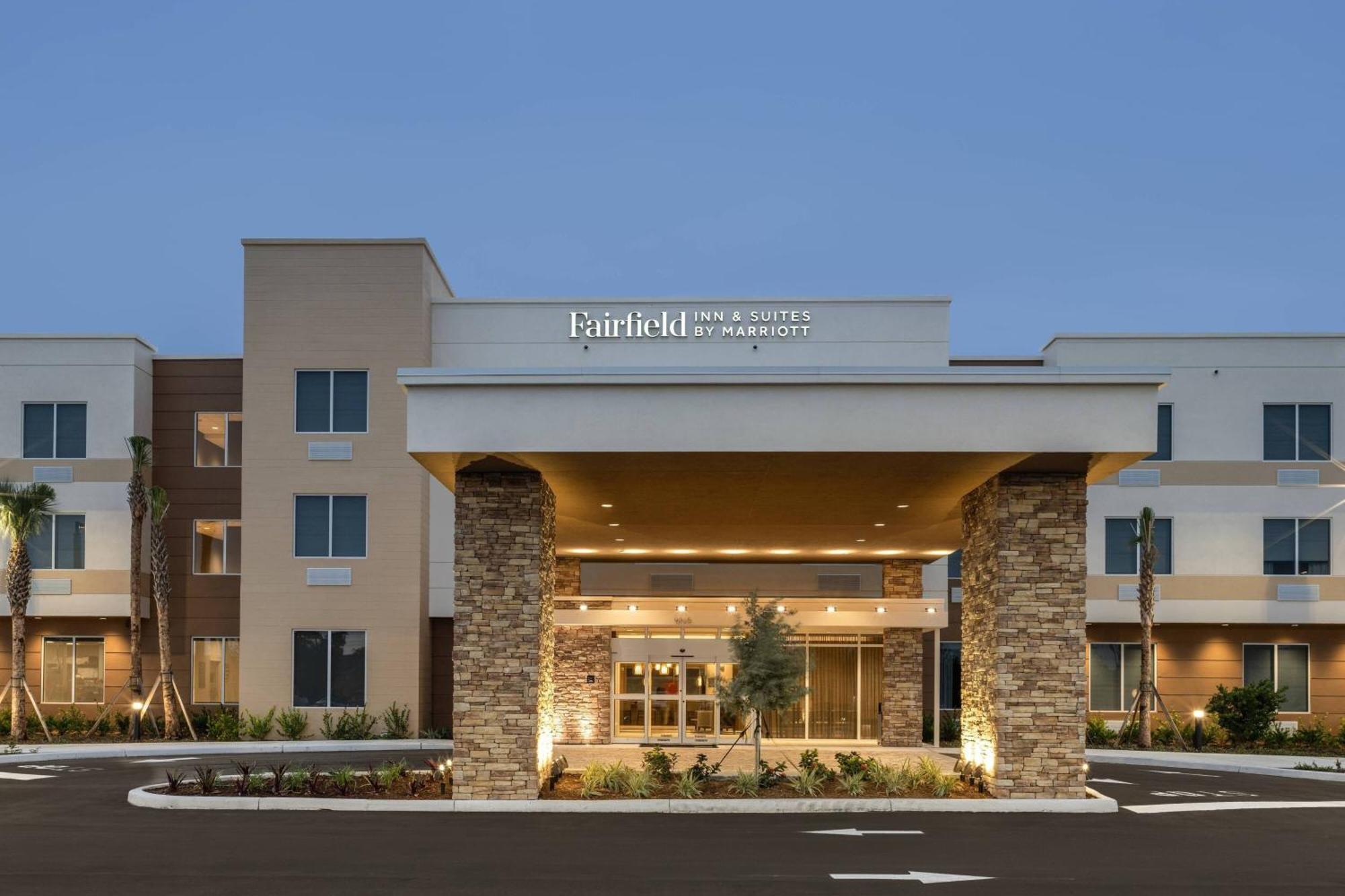 Fairfield Inn & Suites Веро Бич Экстерьер фото