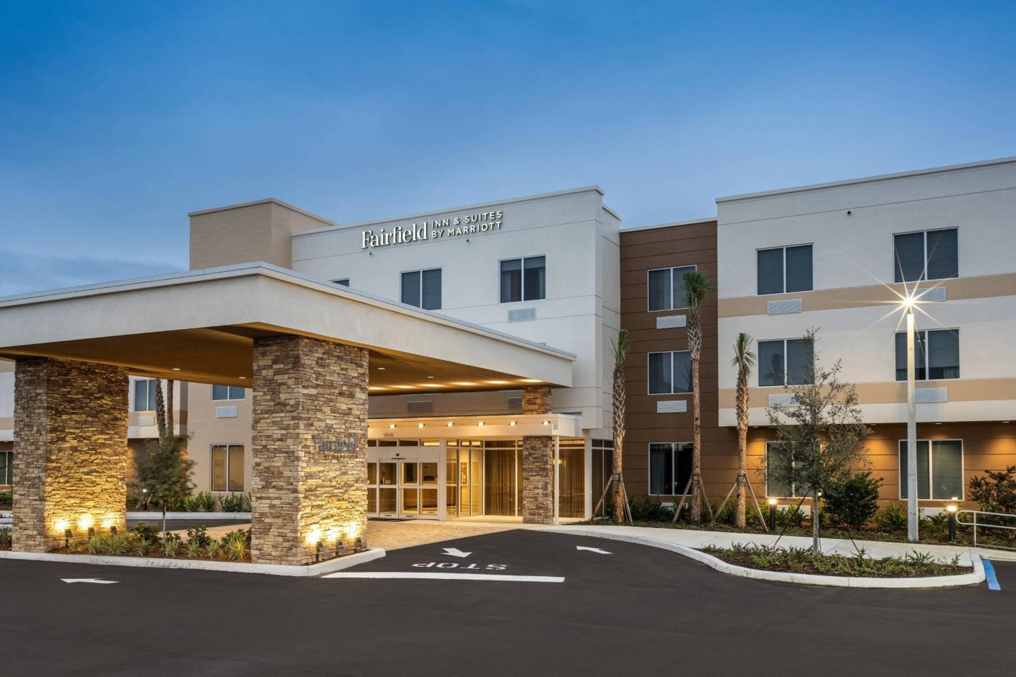Fairfield Inn & Suites Веро Бич Экстерьер фото